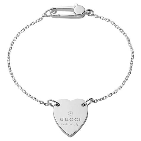 bracialetto gucci cuore|Bracciale con cuore Gucci trademark in argento 925 .